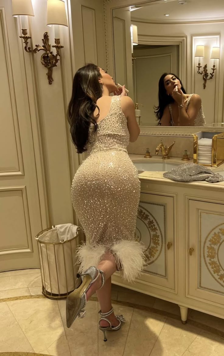 Real Night Service Near Me — simple composition with neutral background — booking in Pakistan — photo 7/20