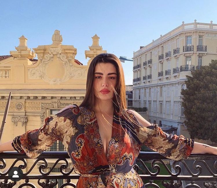 Online girls booking room — clear framing for quick decisions — booking in Pakistan — photo 2/15