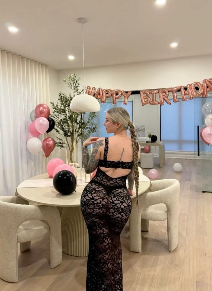 Real Night Service Near Me — simple wardrobe portrait preview — booking in Pakistan — photo 18/20