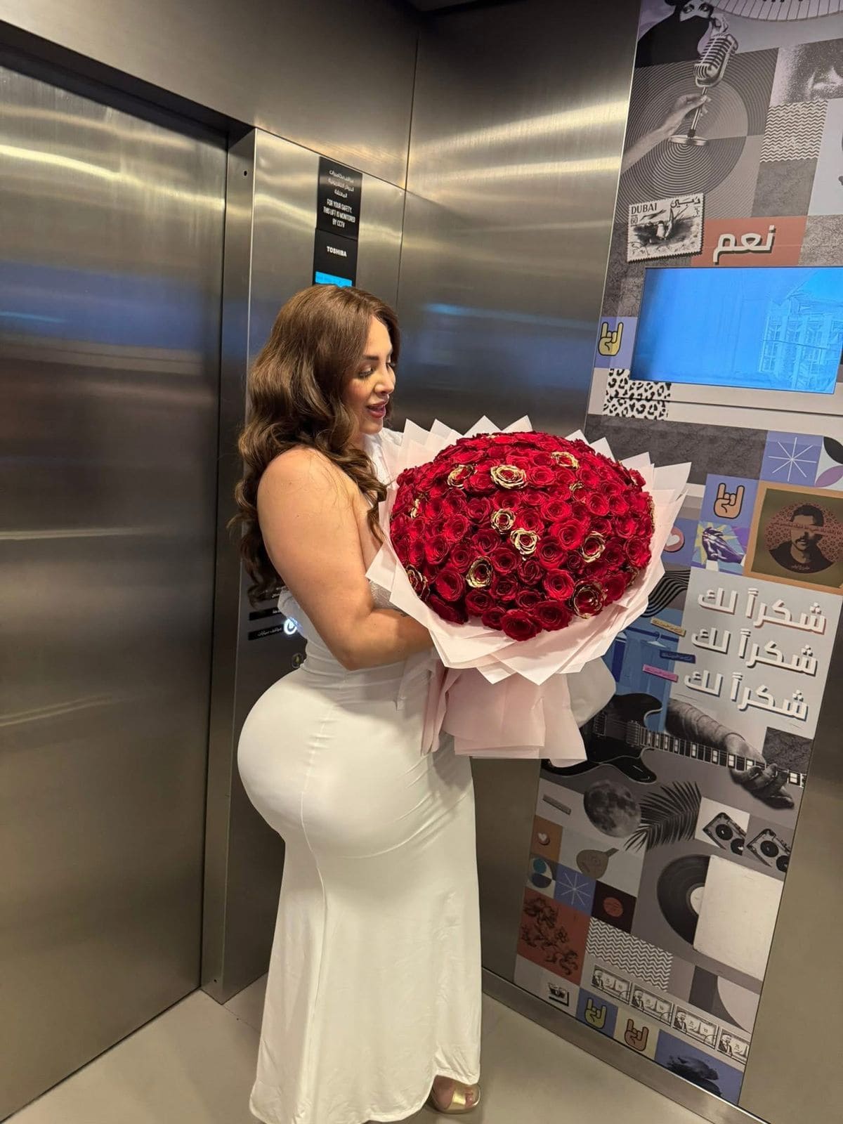 Book girls for night — clean contrast, easy-to-view preview — booking in Pakistan — photo 2/15