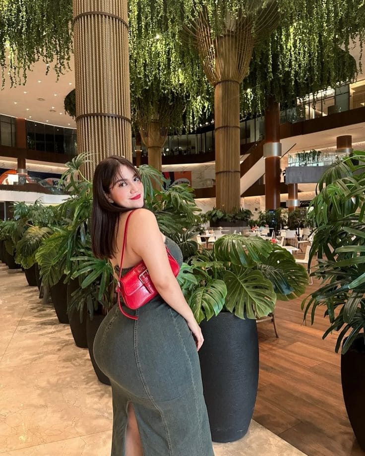 Girl For Night — evening-ready look preview — booking in Pakistan — photo 12/20